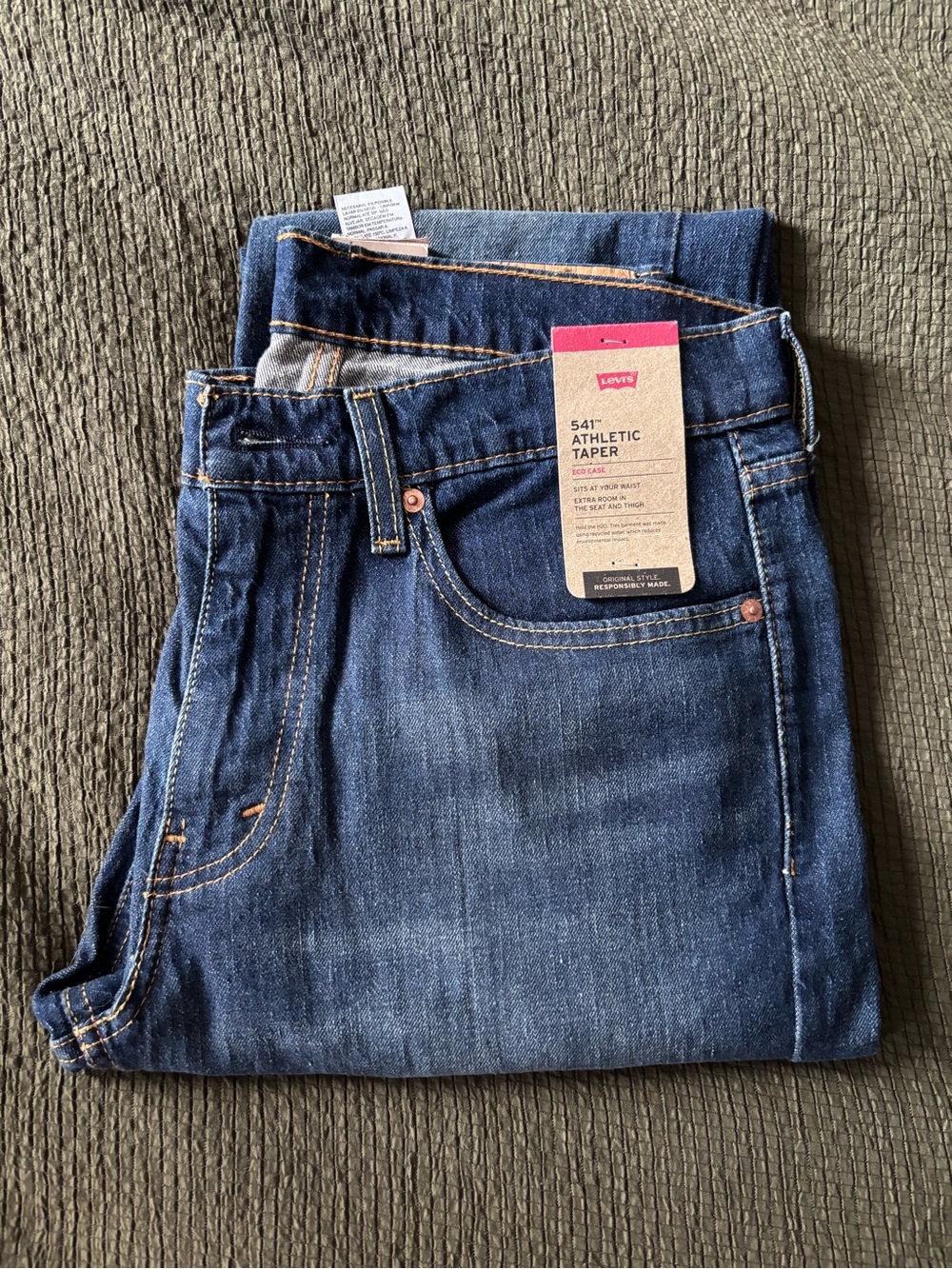 Levi's Men's Athletic Taper Jeans - Dark Denim Blue 31 x 34